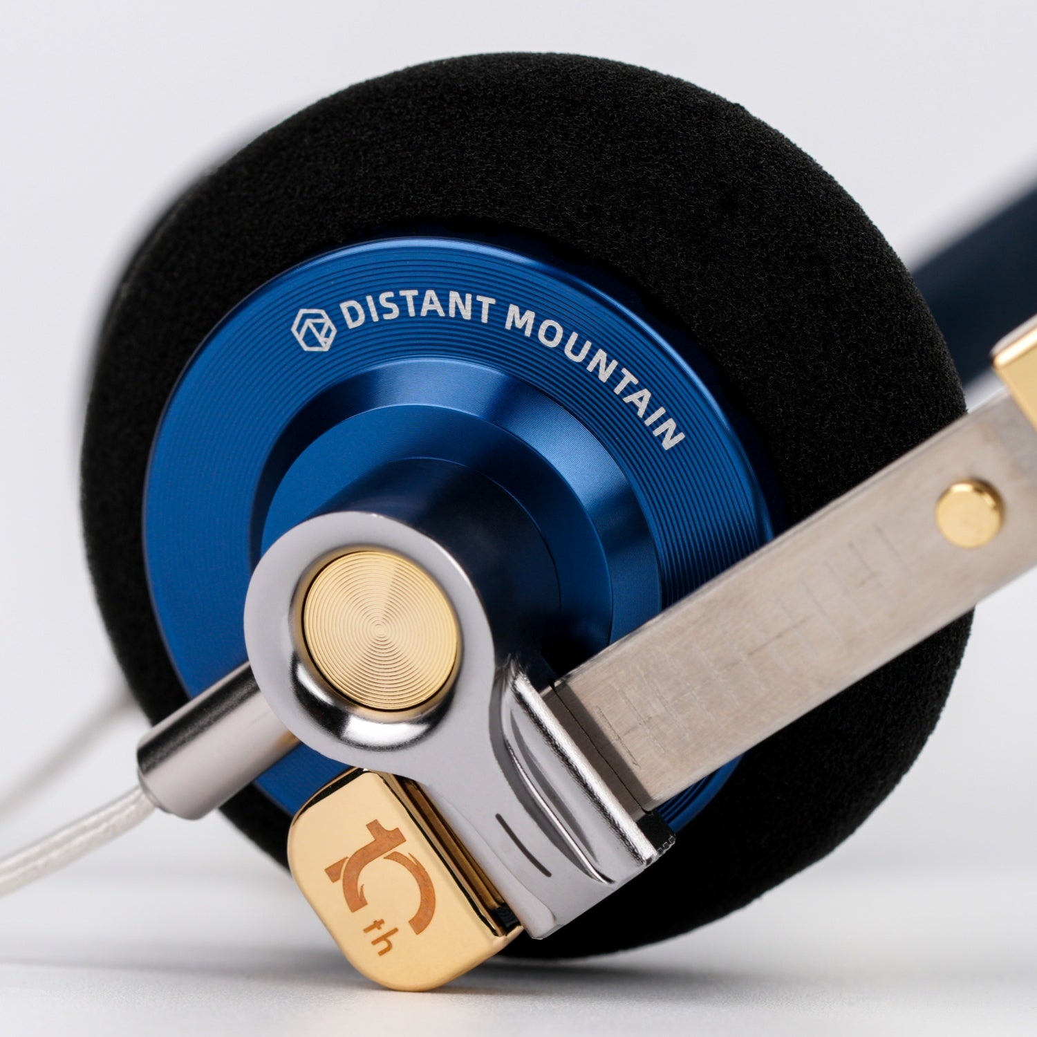 ROSESELSA Distant Mountain 10th Anniversary Edition On Ear Wired Headphones OOTD Vintage Headset Celebrity Earphones HIFI Fashion Outfits for Retro Street Snap Live Camera MMCX 3.5mm